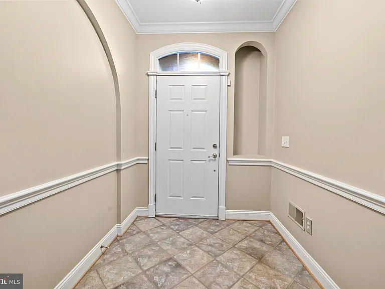 5237 Bessley Pl — Photo 4