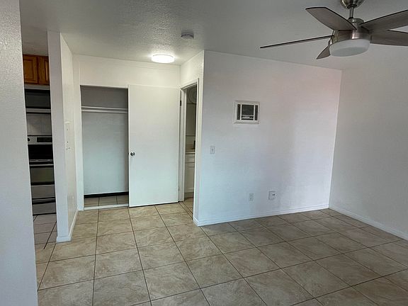 3rd image of 229 20th St APT B