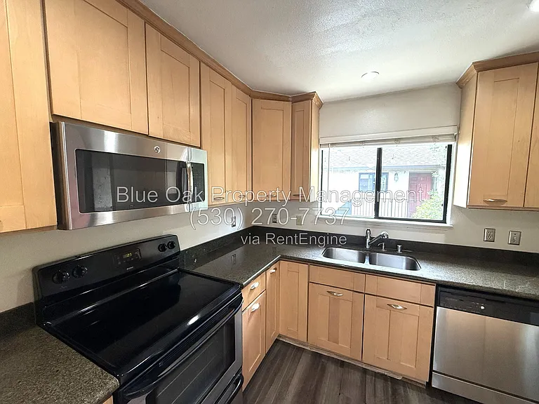 1420 Sherman Ave #16 — Photo 5