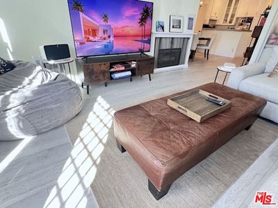 11645 Montana Ave APT 323, Los Angeles, CA, 90049