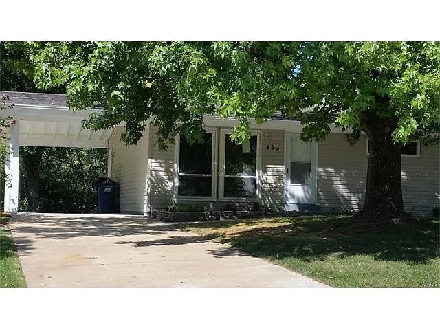 523 Sulphur Spring Rd photo 1