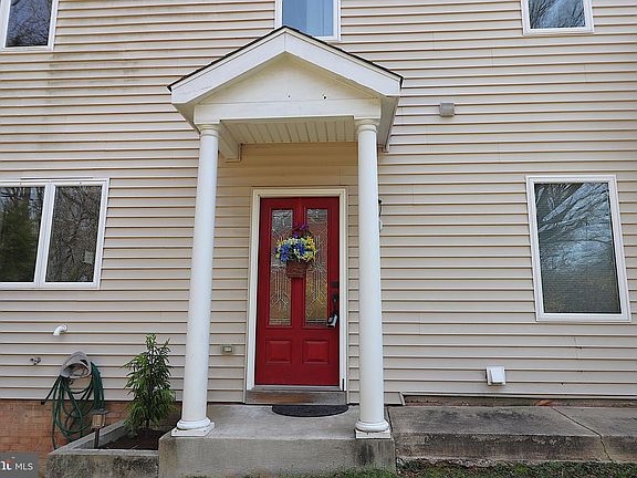 4th image of 118 Quaint Acres Dr
