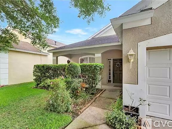 3rd image of 15805 Stags Leap Dr