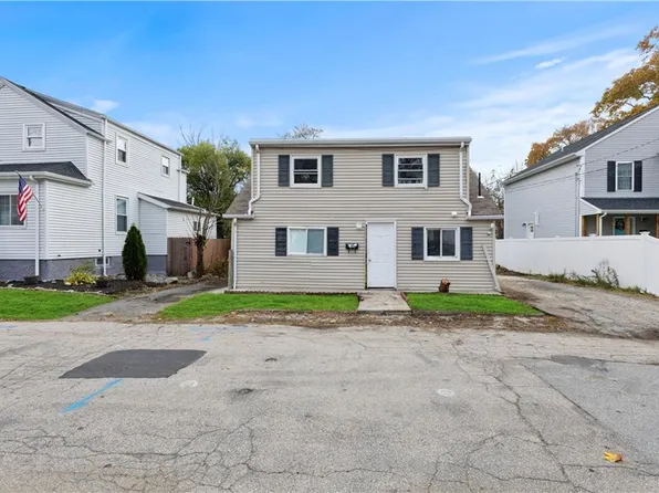 119 Pender Ave, Warwick, RI 02889