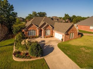 1922 Muirfield Dr, Ada, OK 74820