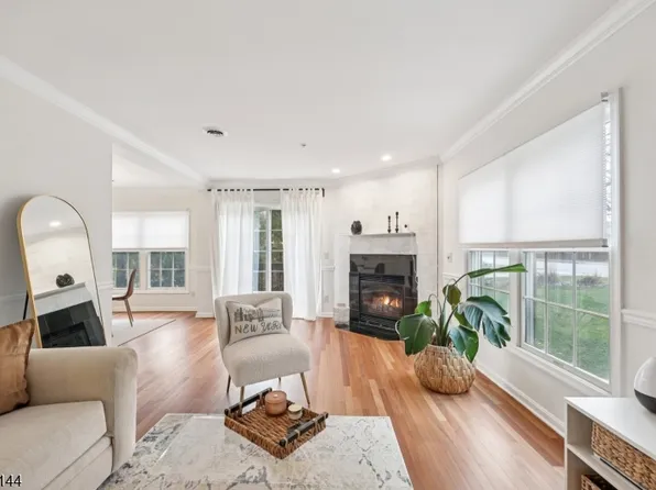 91 Roseland Ave, Caldwell Boro Twp., NJ 07006