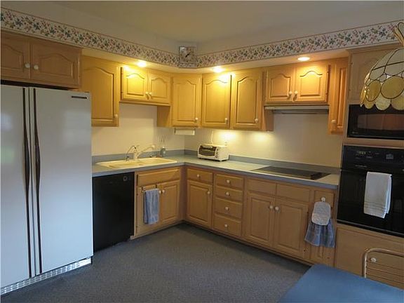 Kitchen - Alternate View