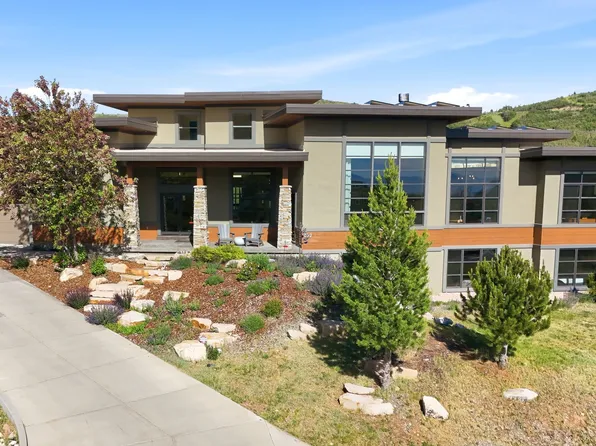 492 N Marathon Cir, Salt Lake City, UT 84108