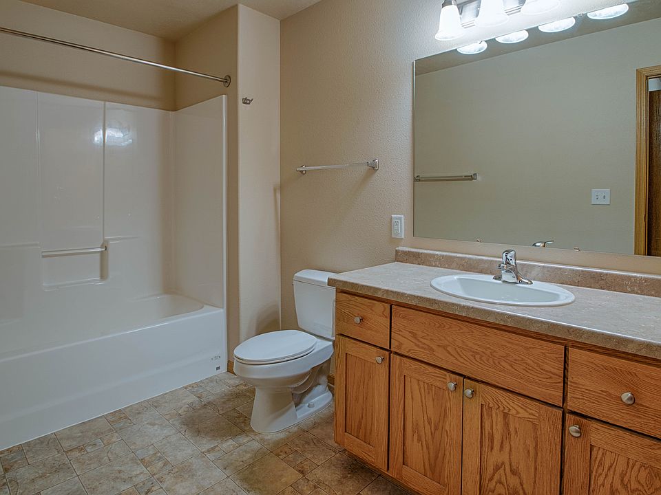 Lindenwood Apartments 3805 2nd St NE Minot ND Zillow