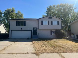 518 NW 6th St, Lincoln, NE 68528