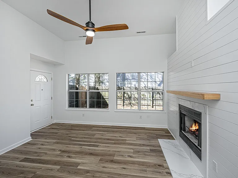 1078 Secessionville Rd — Photo 9