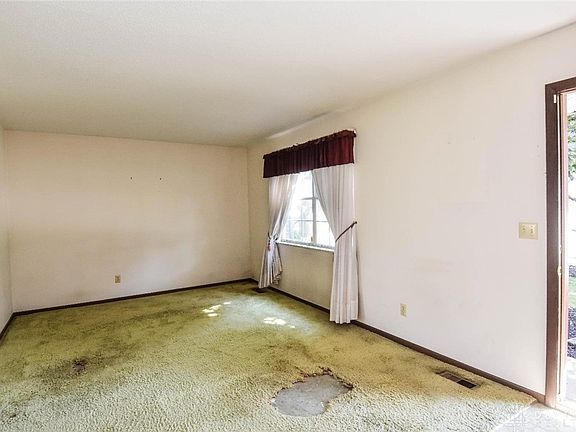 3rd image of 1606 Bonita Dr