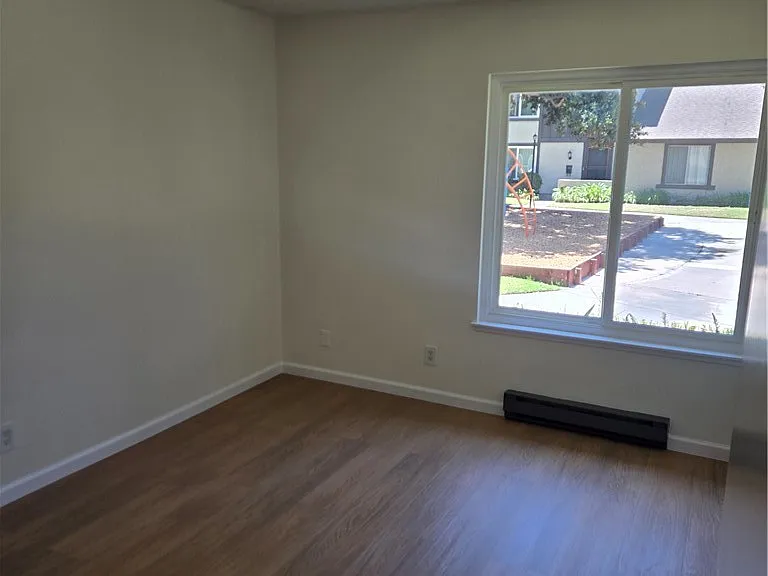 7040 Auburn Way — Photo 10