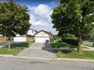 1 Muirlands Dr, Toronto, ON M1V2B3