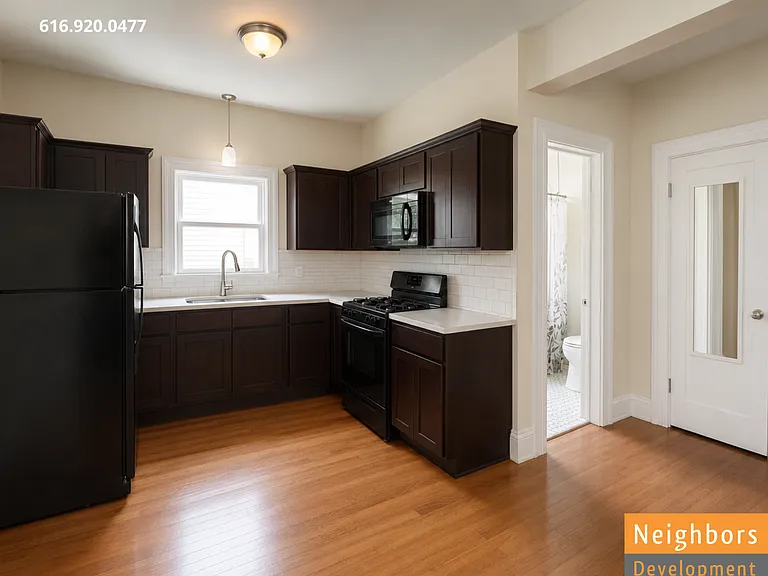 672 Kellogg St SE — Photo 7
