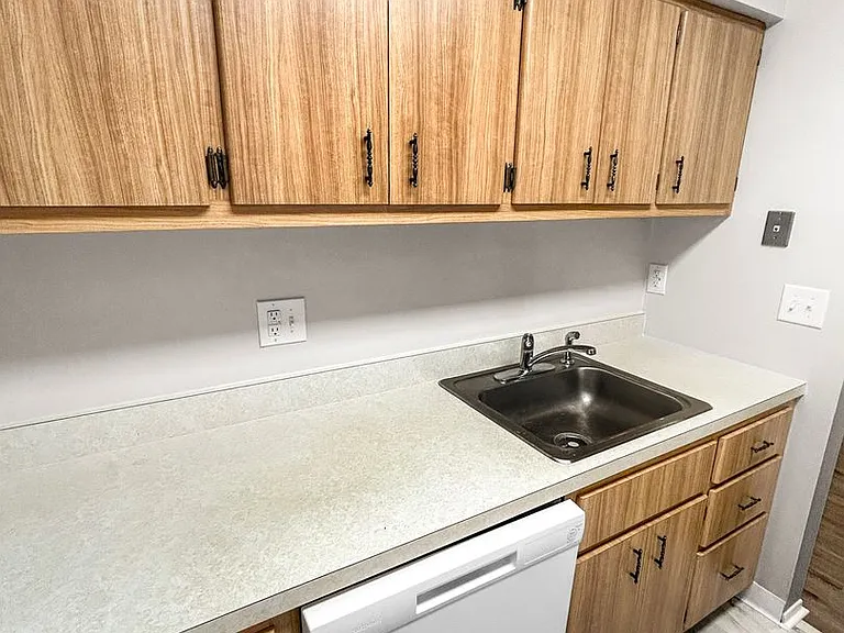 5085 Sanlin Dr — Photo 11