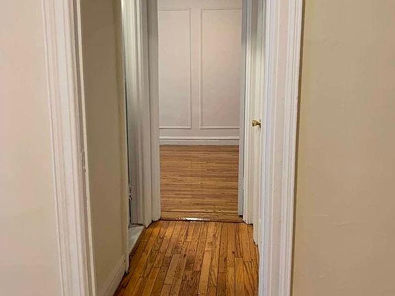 2nd image of 4765 Broadway #4C