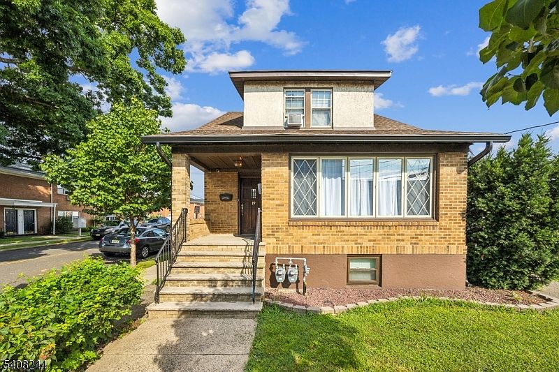 1st image of 19 Victor St