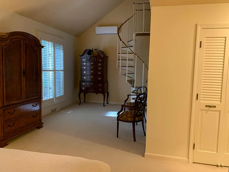 208 Tanglewood Dr — Photo 9