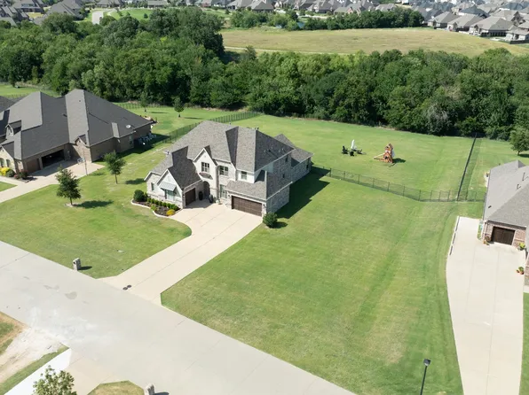 714 Calm Crest Dr, Rockwall, TX 75087