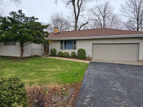 512 W Mossville Rd, Peoria, IL 61615