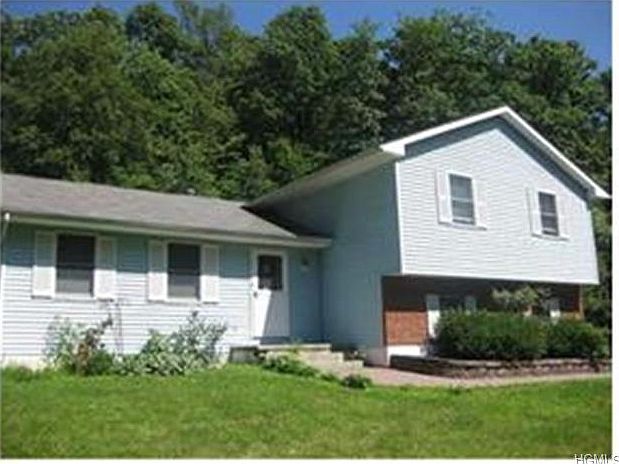1st image of 31 Rosaline Ln