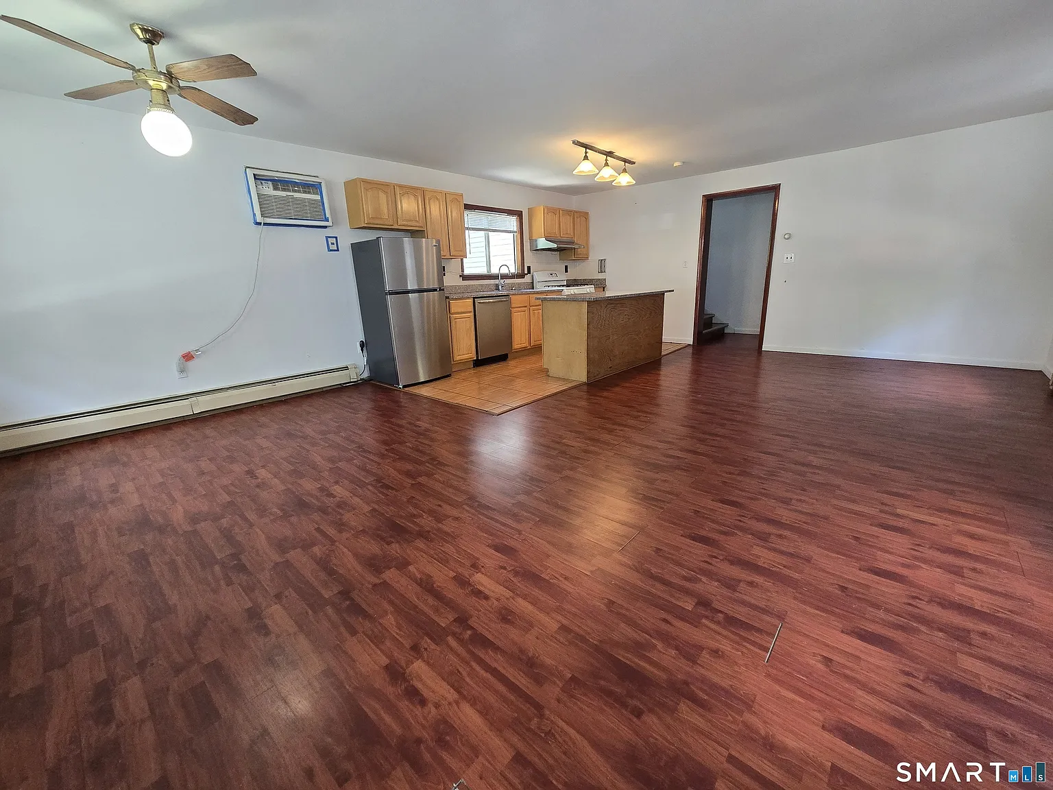 2 bed, 1.5 bath, 930 sqft, $2,750 — Photo 2