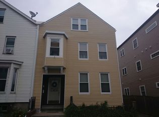 16 Knowlton St, South Boston, MA 02127