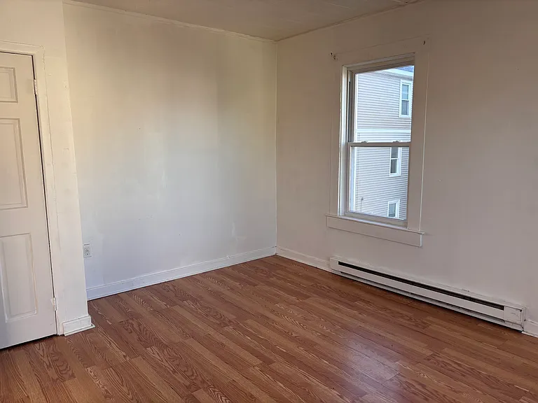 18 Esther St #3 — Photo 8