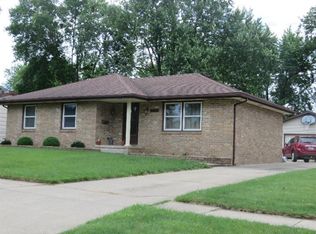 1445 N 8th Ave, Newton, IA 50208