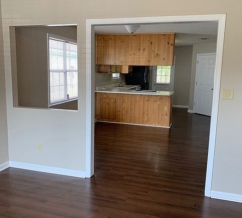 5th image of 3010 Kensington Ln