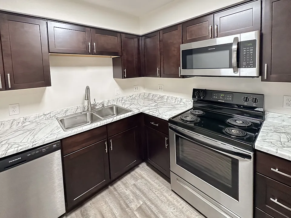 Cedarstone Kitchen - Renovated