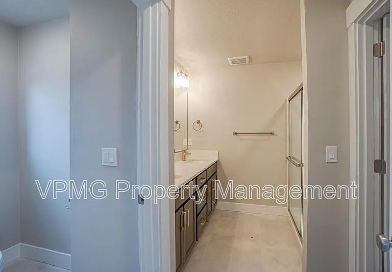 313 E Caribou Ct — Photo 26