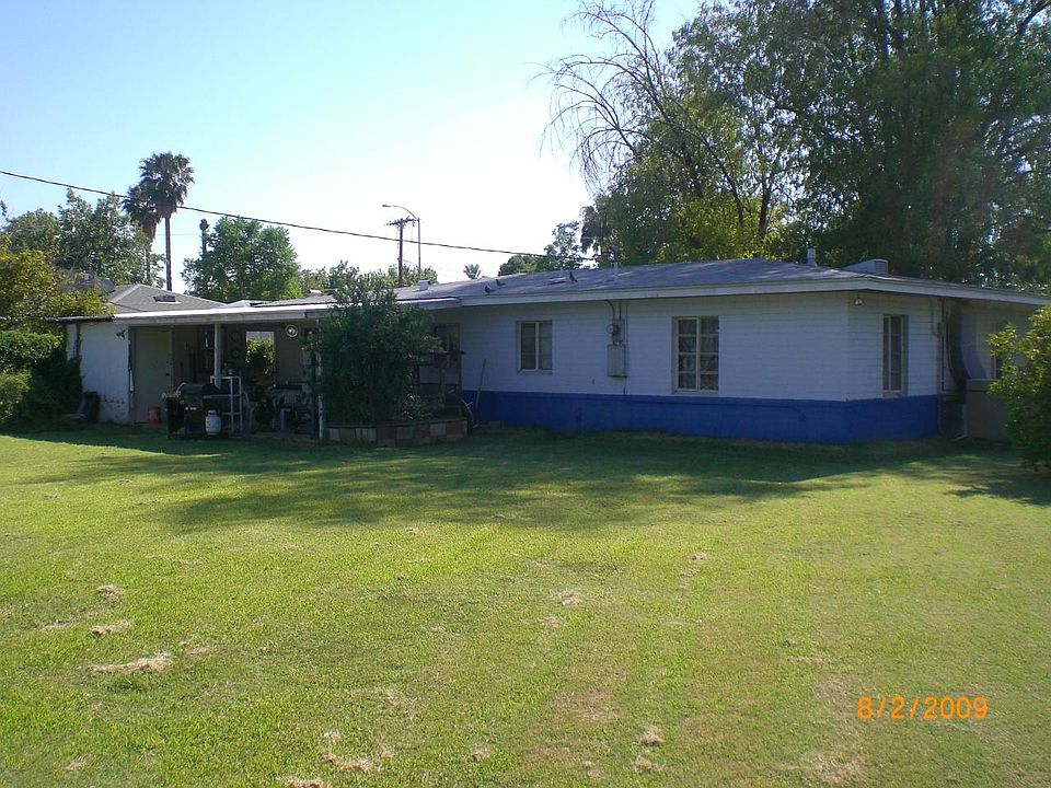 2nd image of 232 W 9TH Place