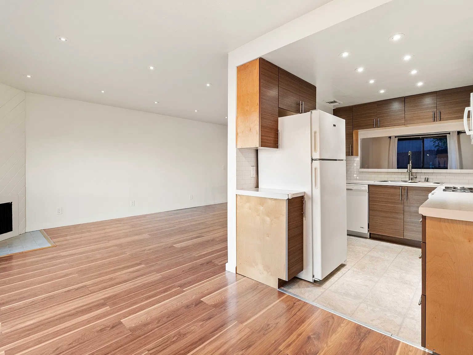2 bed, 1409 sqft, $3,550 — Photo 4