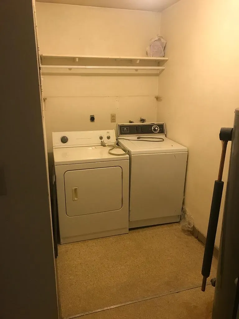 740 E Shore Dr photo 1
