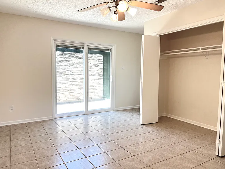 2305 Western Trails Blvd #A — Photo 13