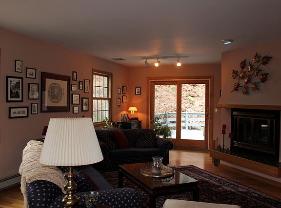 Living Room w/2 Sided FPL