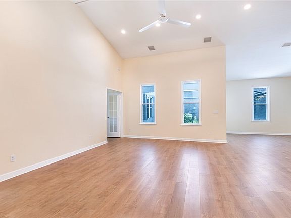 5th image of 514 Cross Creek Cir