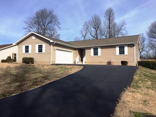 1st image of 138 Celeste Ln