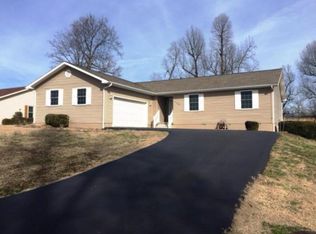138 Celeste Ln, Madisonville, KY 42431