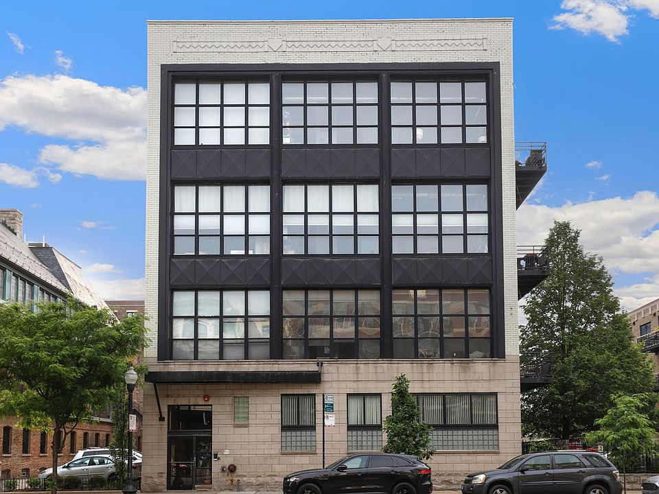1st image of 1918 S Michigan Ave APT 307