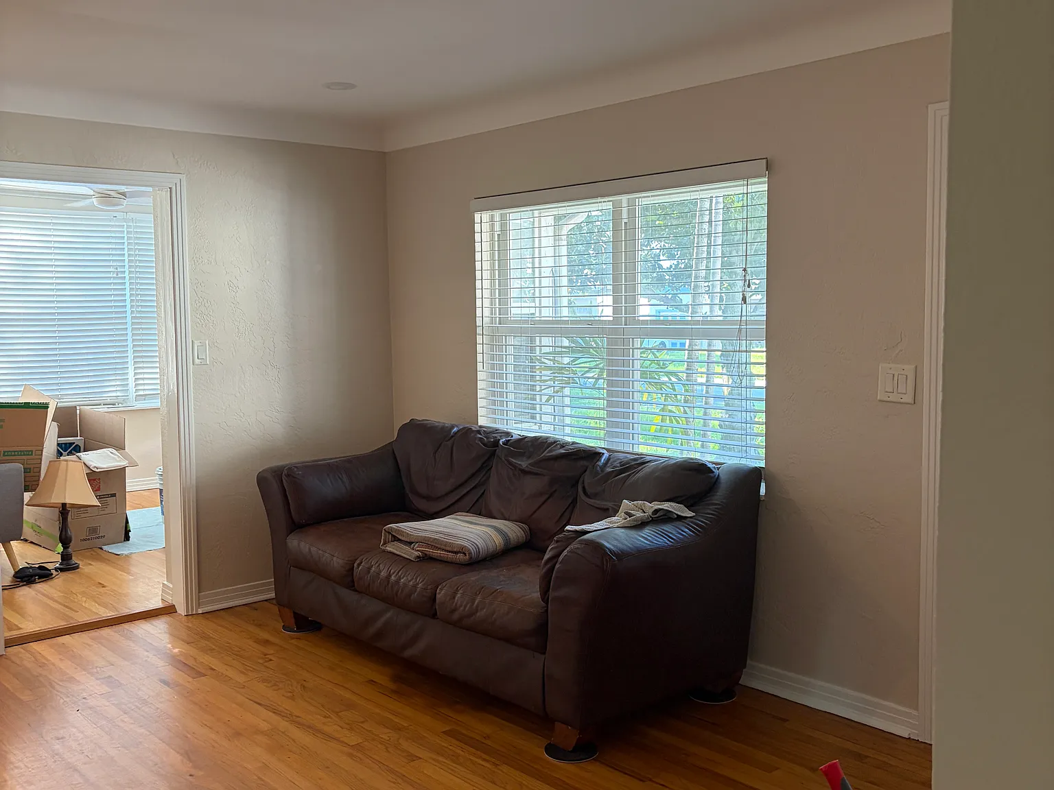 3 bed, 1.5 bath, 1149 sqft, $3,200 — Photo 2