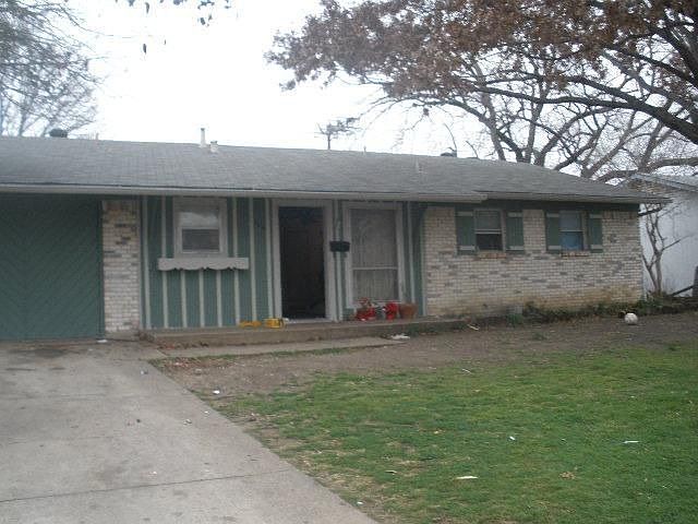 1st image of 805 Midway Dr