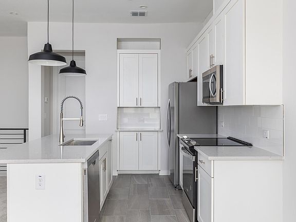 4th image of 12001 Vista Parke Dr #1204
