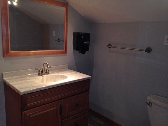 4th image of 963 Fort St Unit 1