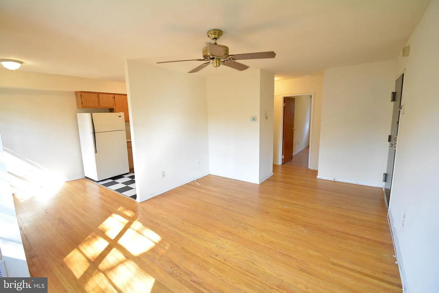 2 bed, 600 sqft, $1,550 — Photo 2