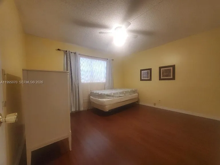 319 NE 14th Ave #207 — Photo 12