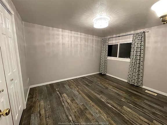 5th image of 123 Cranbrook Ct