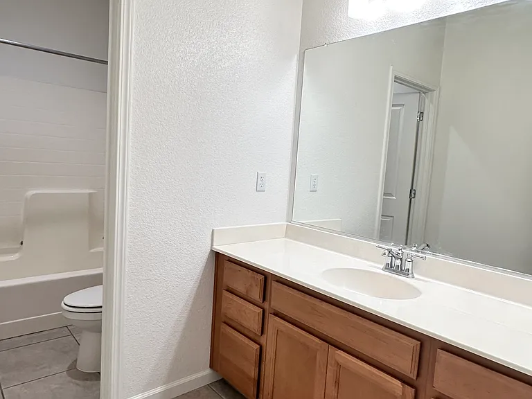 2428 Freestone Dr — Photo 10